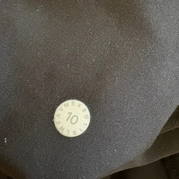 LULULEMON On The Fly Crop Pants In Black Size 10 - Picture 4 of 8